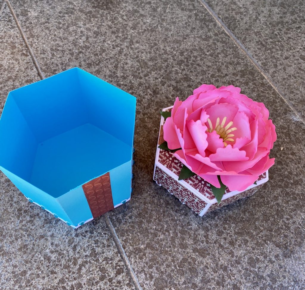 Peony Gift Box Internal View